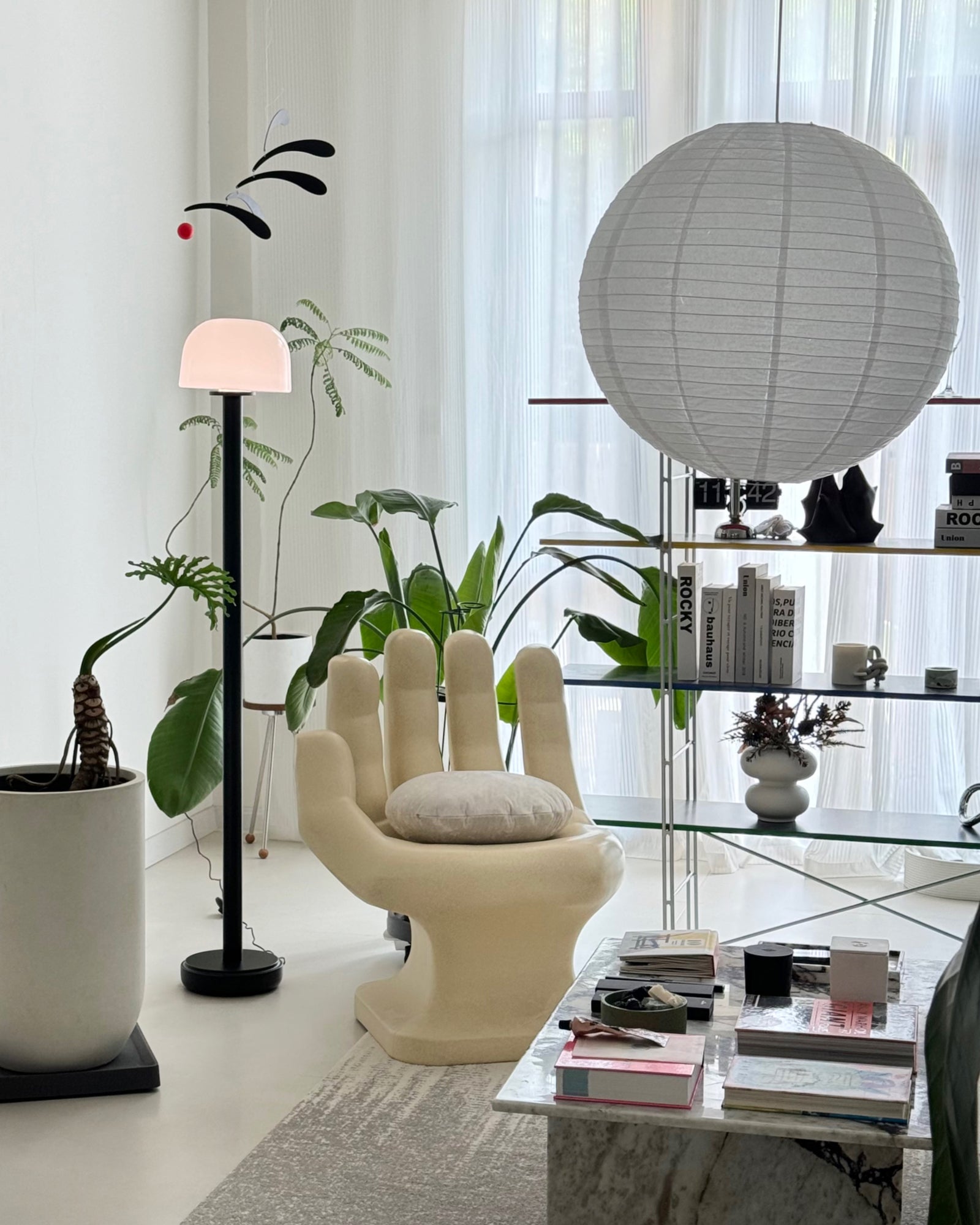 Mushroom Floor Lamp - Black