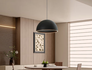 Naire Pendant