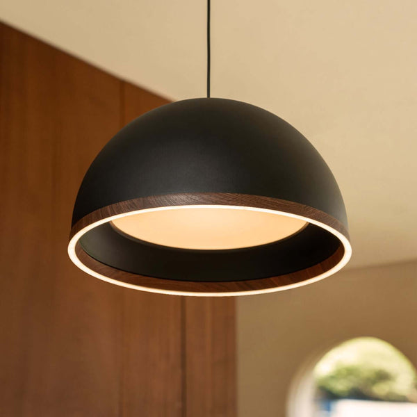 Naire Pendant