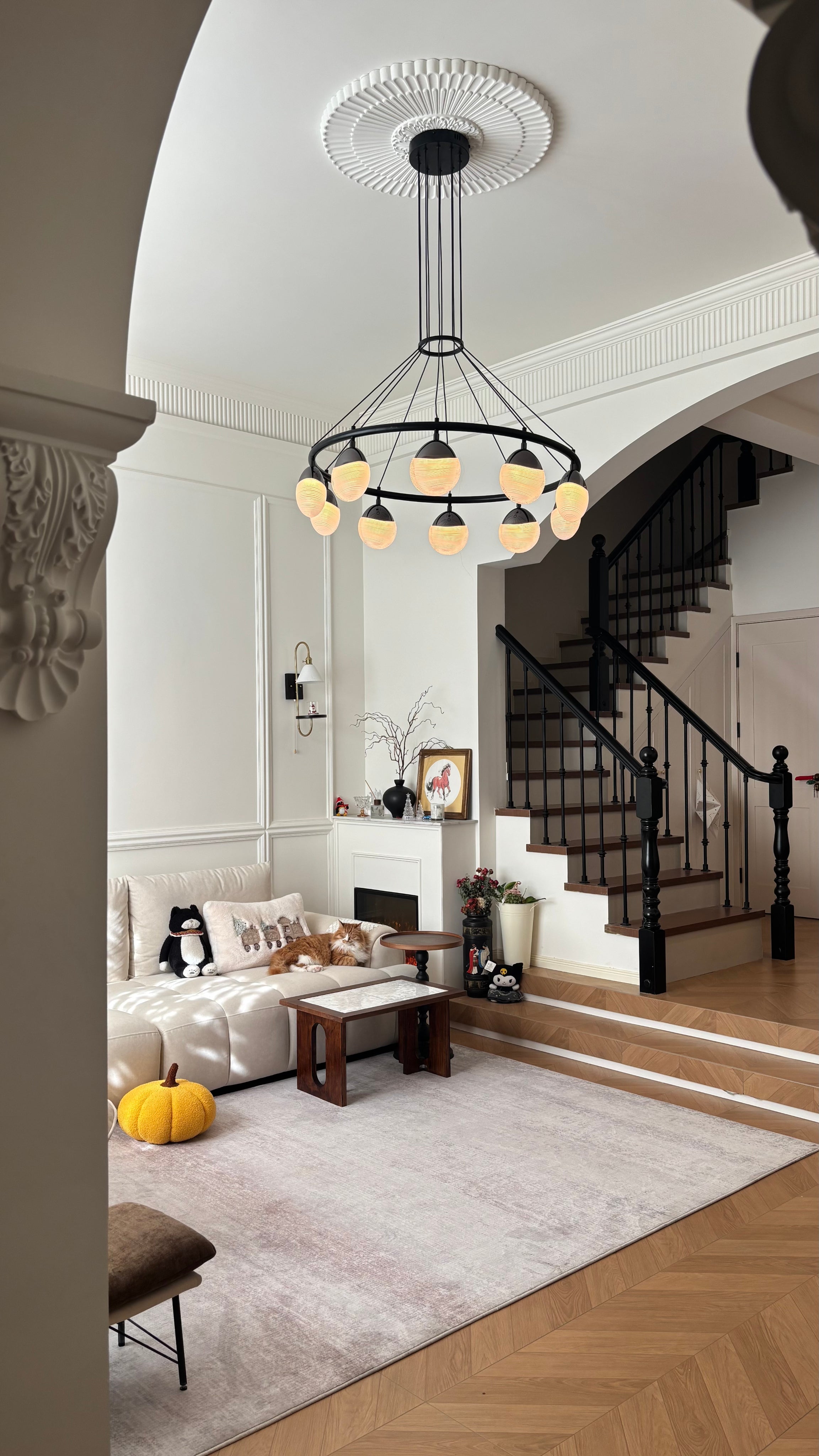 Lunar Pearl & Living Room